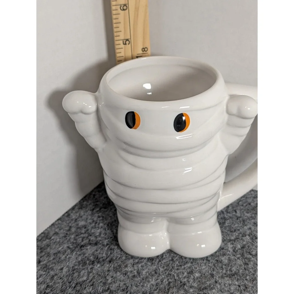 Target HYDE And EEK!  Mummy Stoneware Coffee Mug Halloween 14 oz